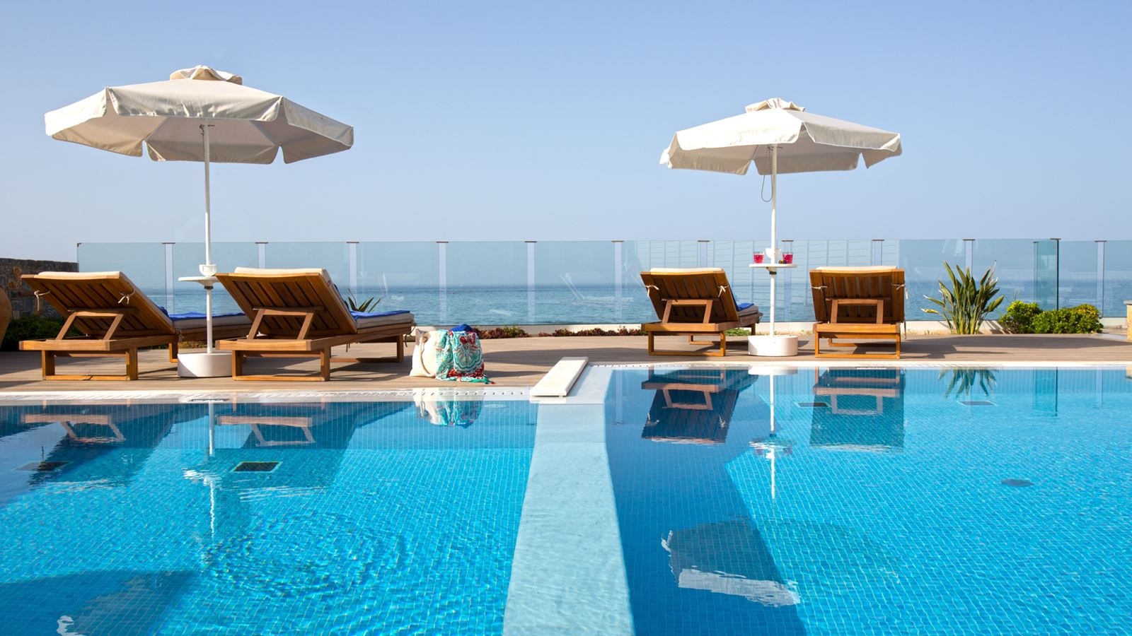 rooms-dream-villa-athena2-bedrooms-beach-front-with-private-pool