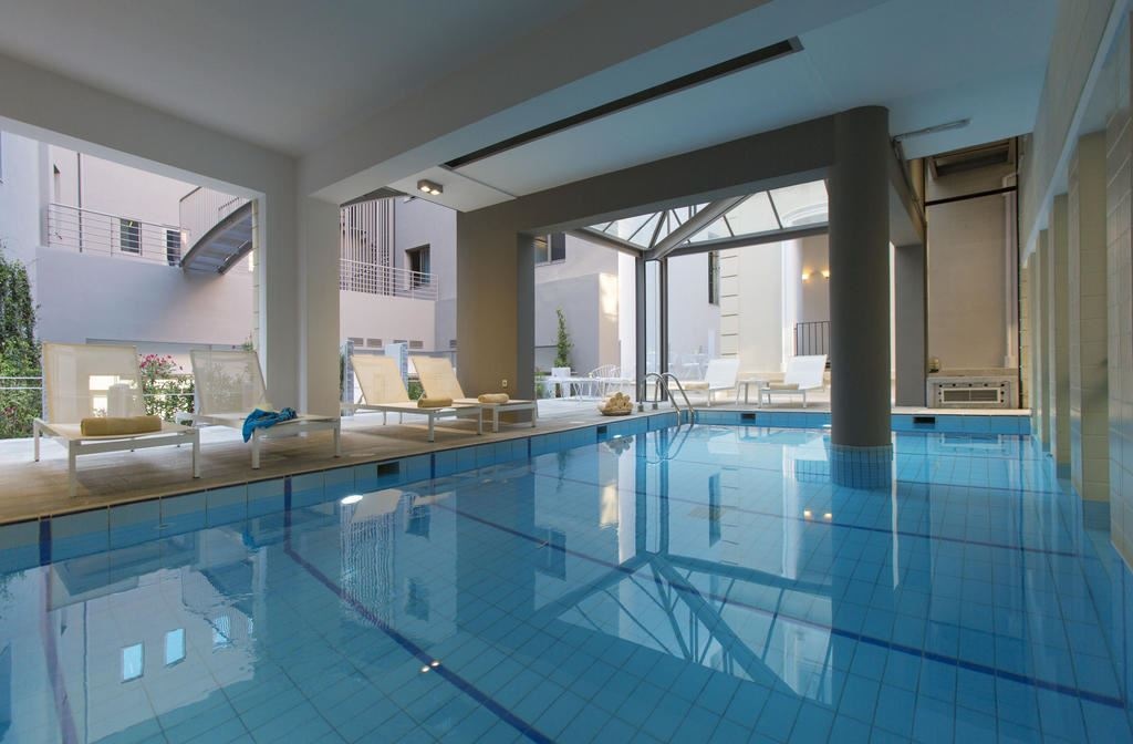 pools-indoor-pool