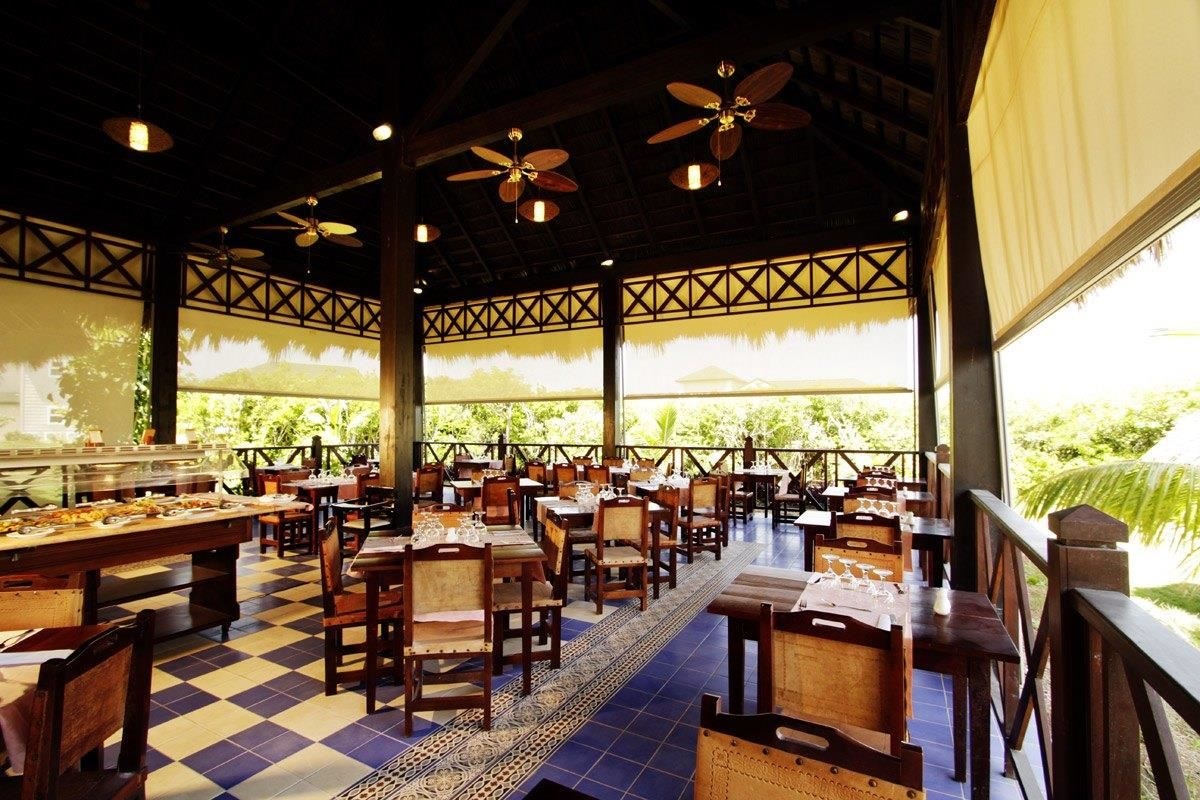 restaurants-carey-restaurant