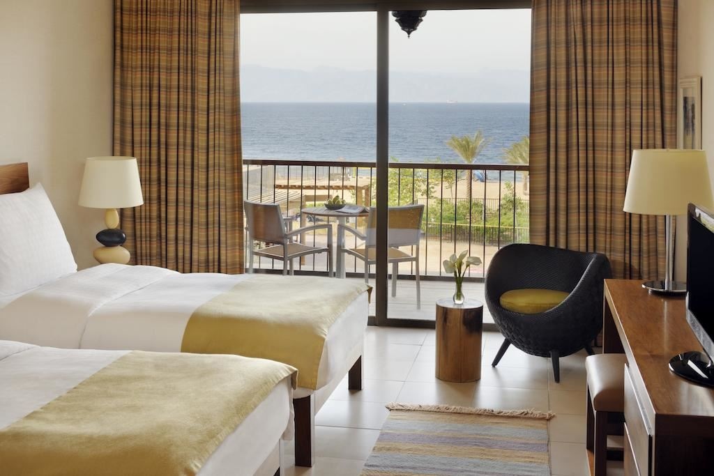 rooms-family-deluxe-room