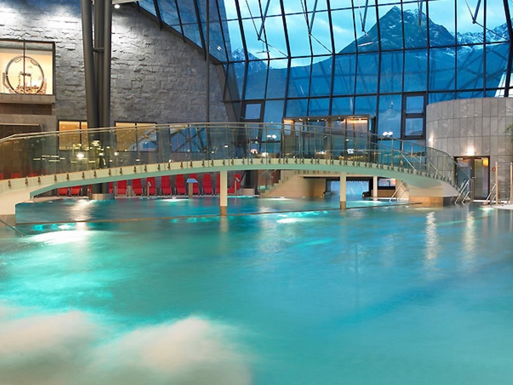 pools-indoor-pool
