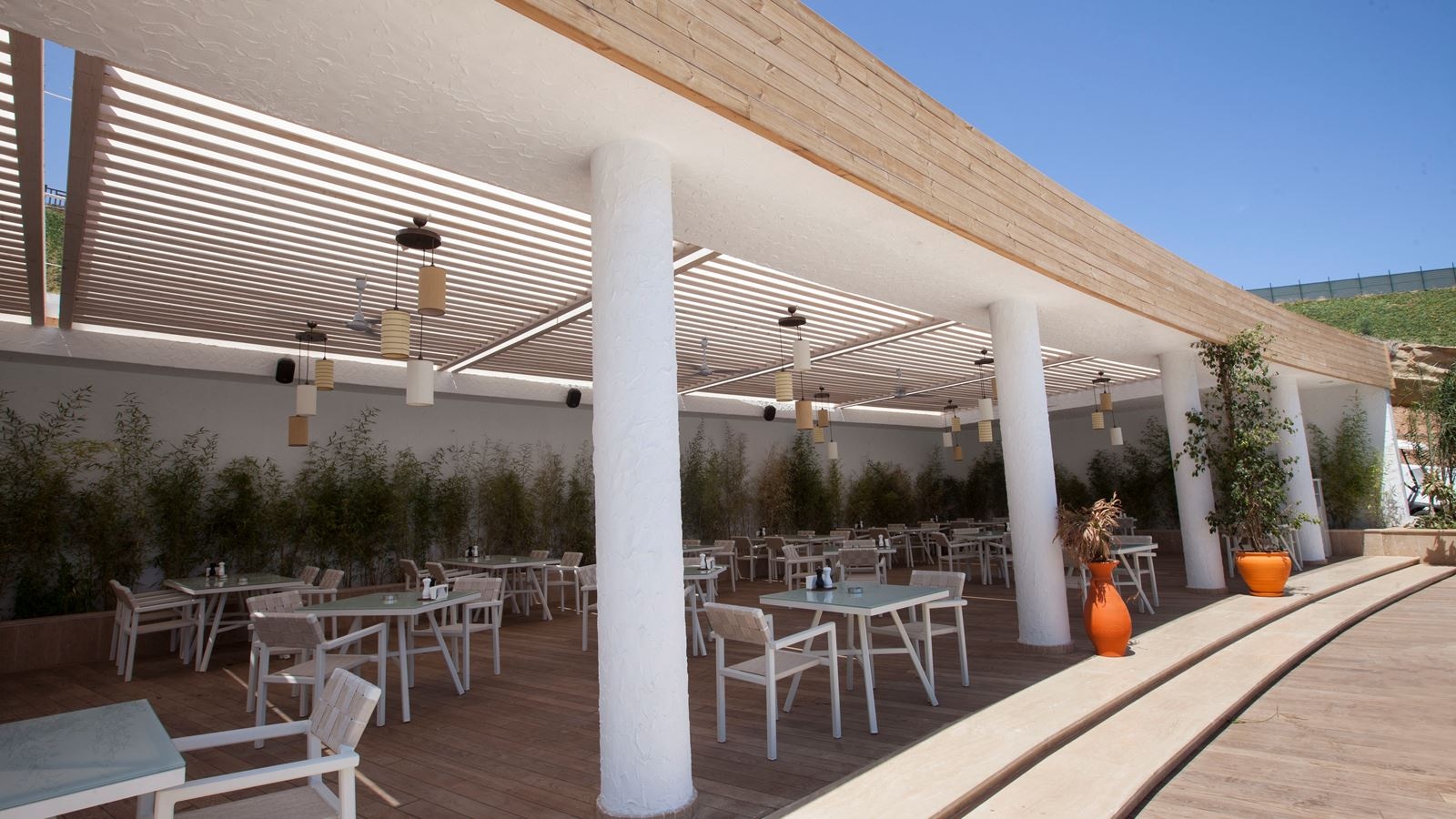 bars-mia-beach-bar