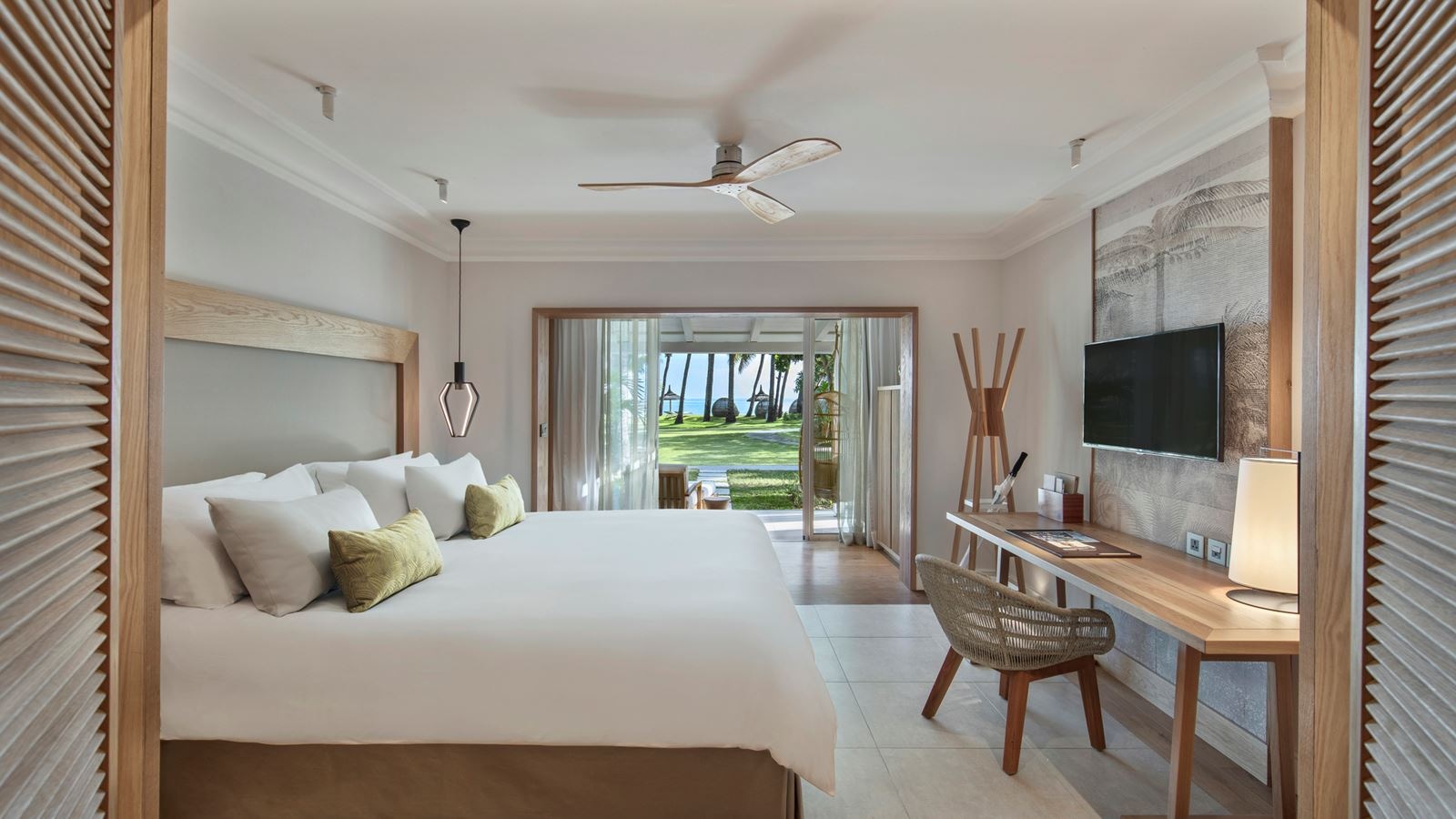 rooms-family-room