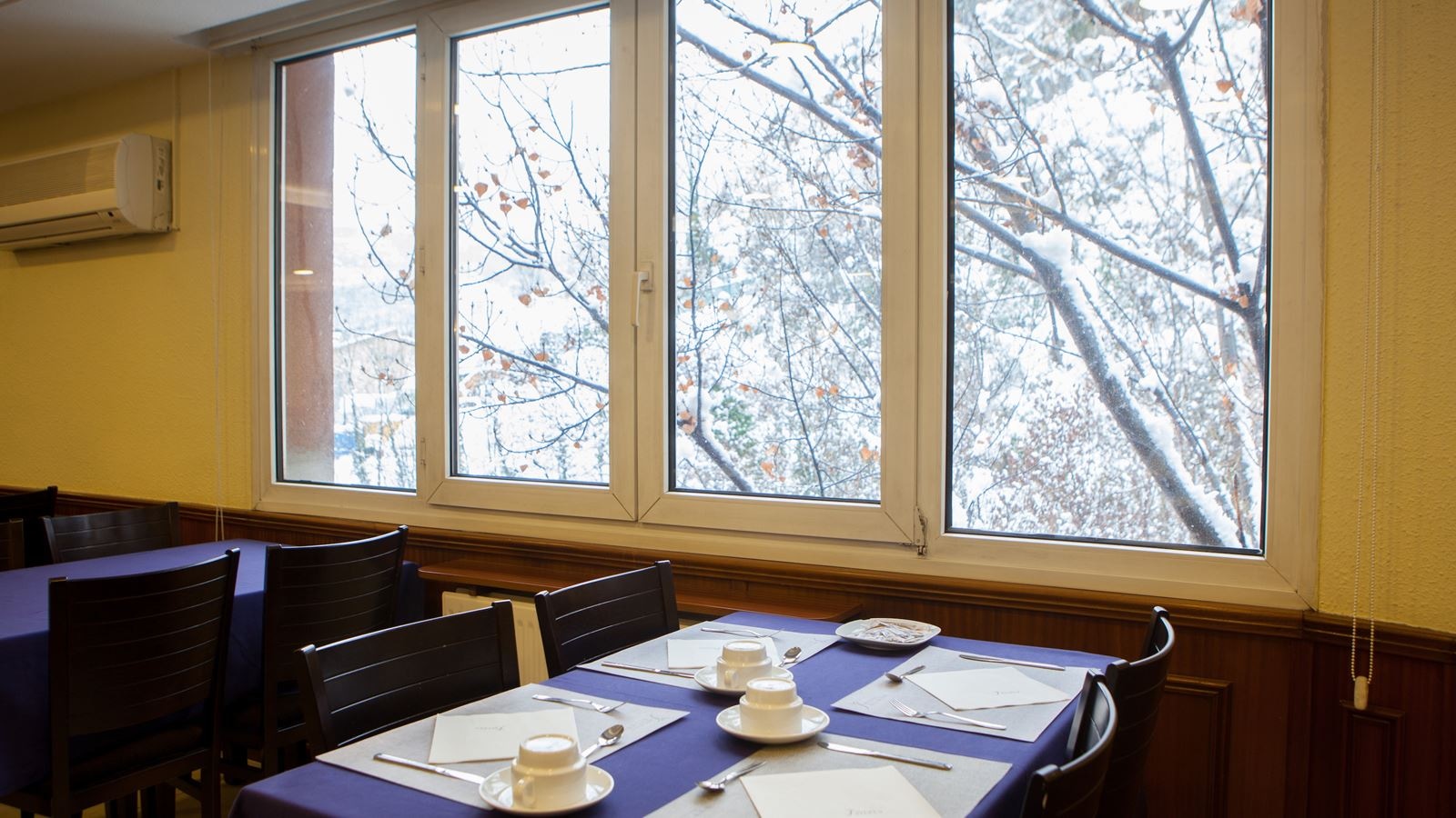 restaurants-restaurants