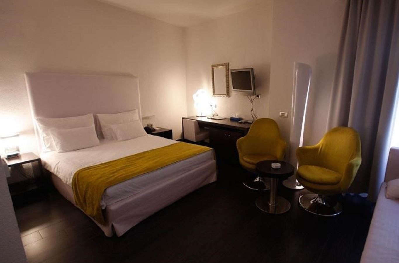 rooms-superior-room