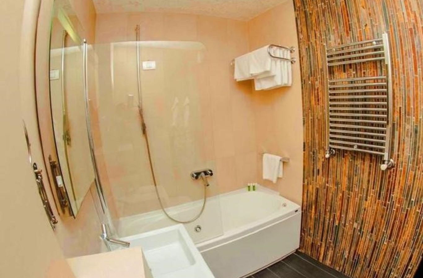 rooms-superior-room