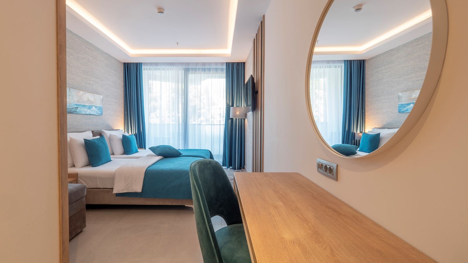 rooms-superior-room