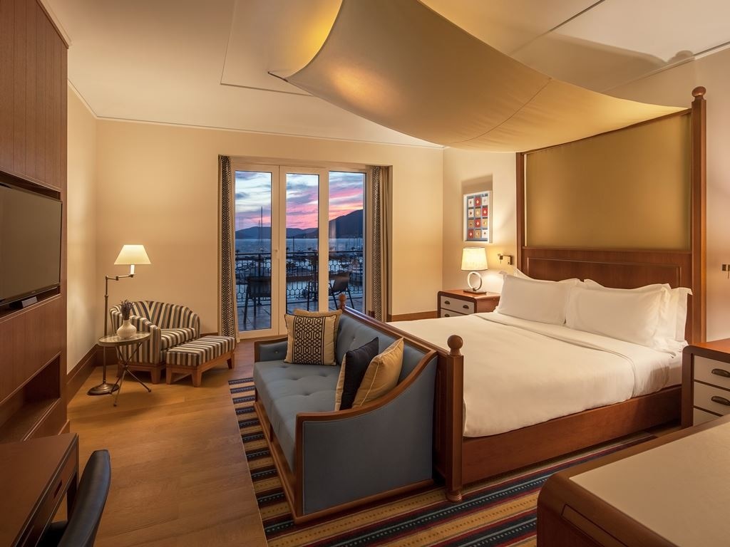 rooms-superior-room
