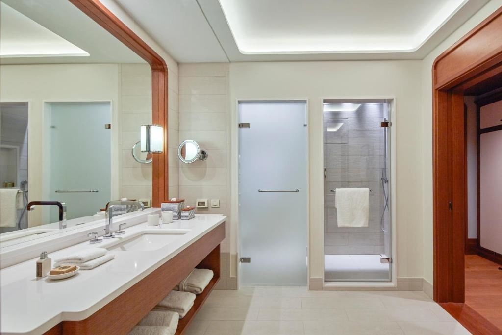 rooms-three-bedroom-suite