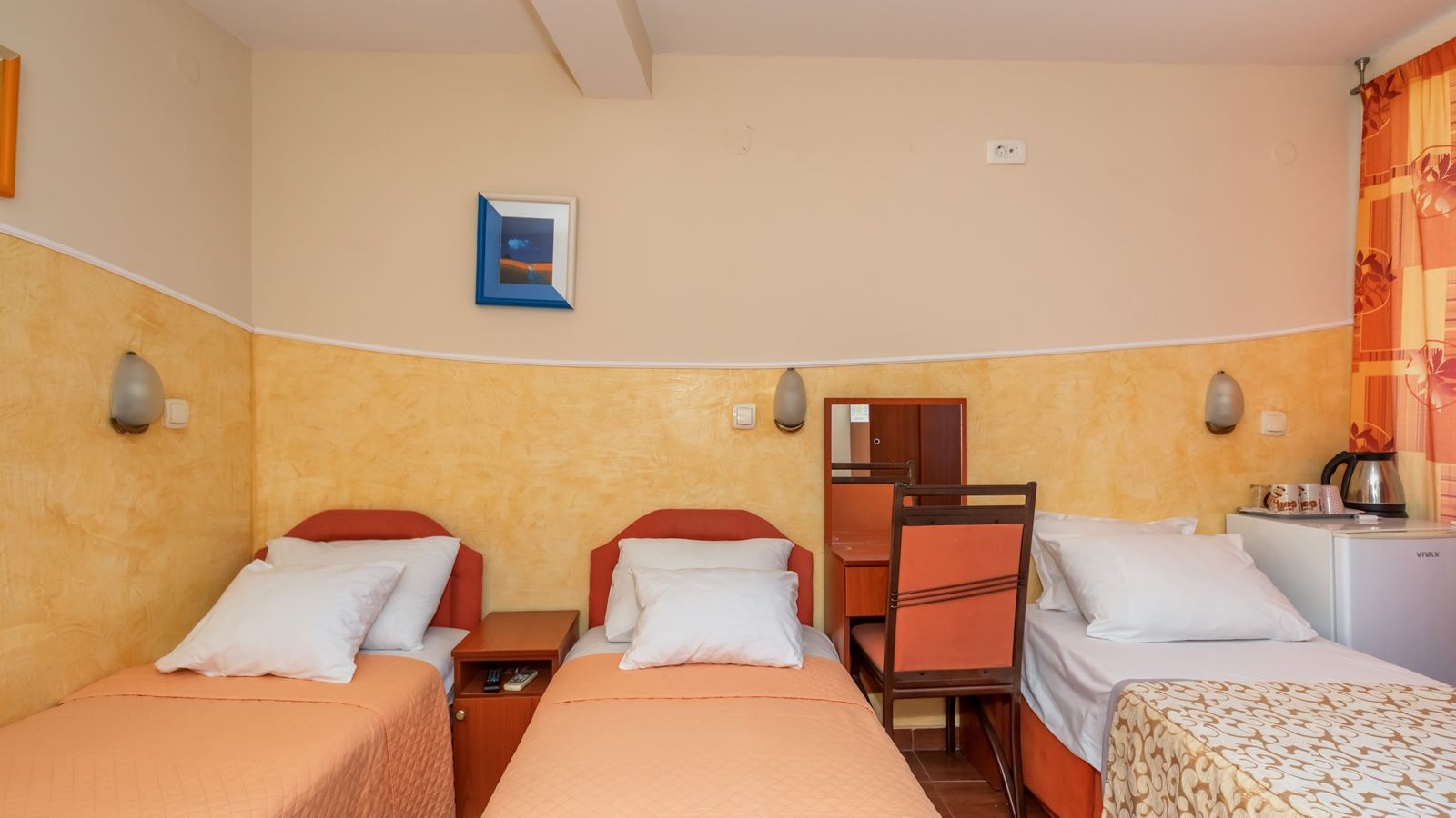rooms-standard-room