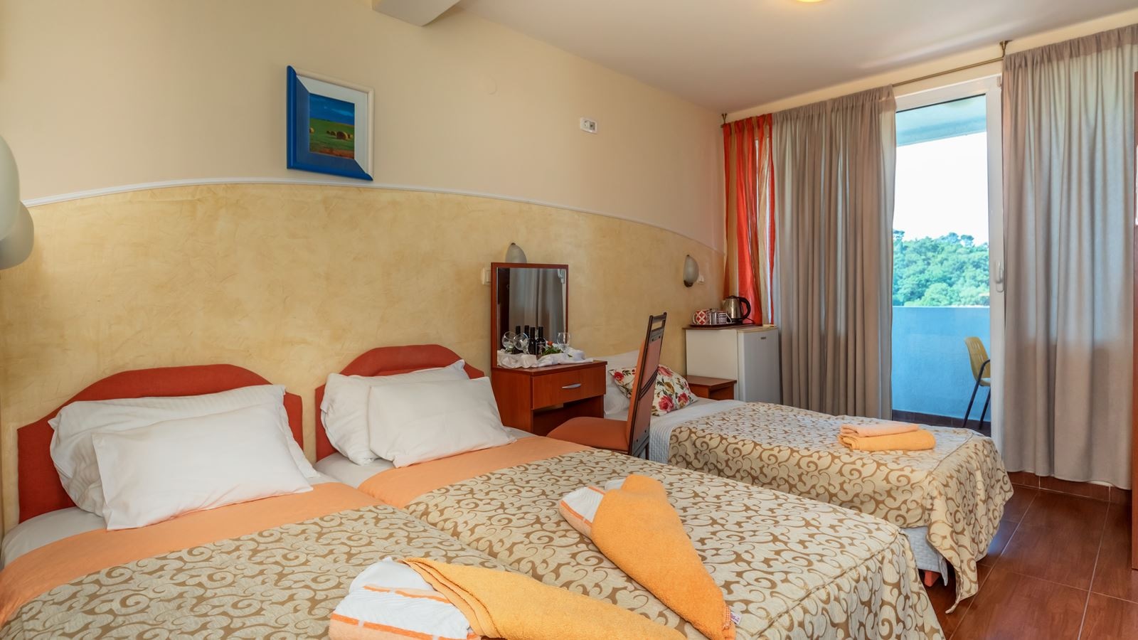 rooms-standard-room
