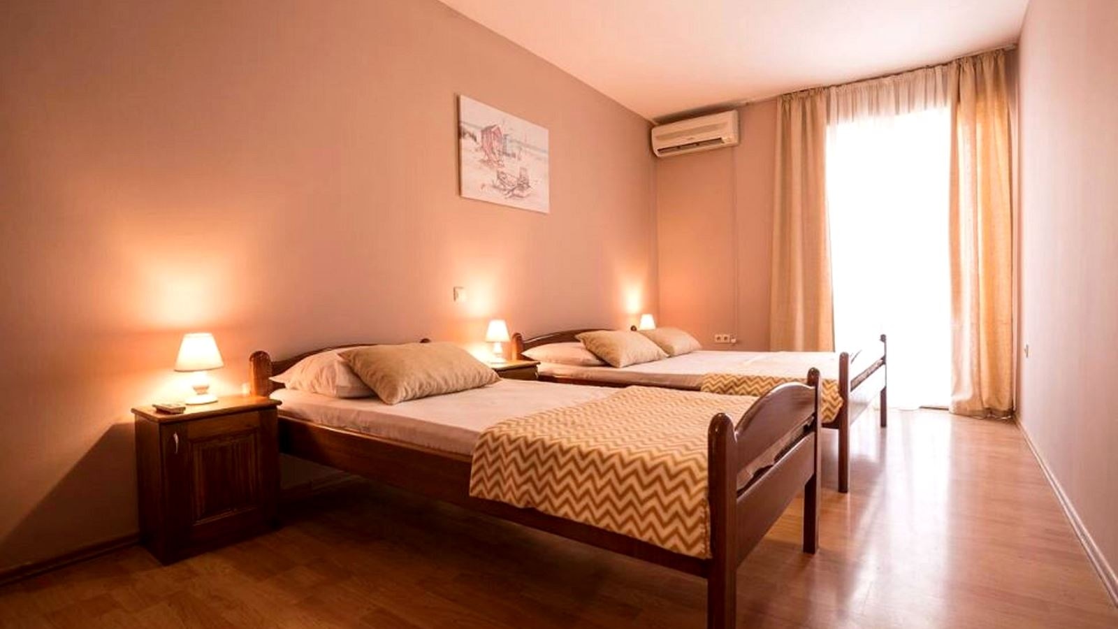 rooms-triple-room