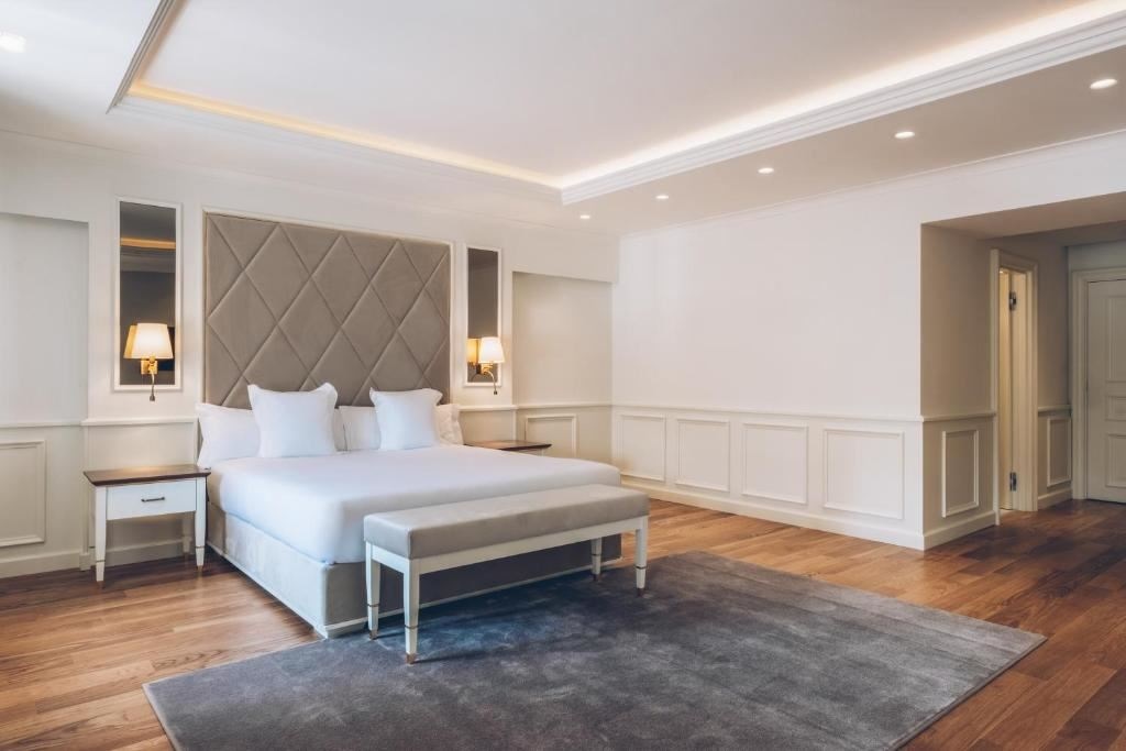 rooms-heritage-premium-sea-view-suite