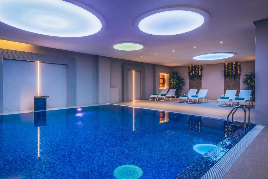 pools-indoor-pool