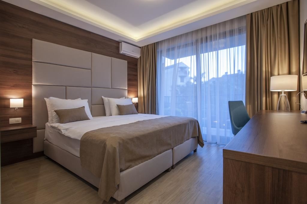 rooms-standard-double-room