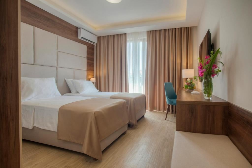rooms-standard-double-room
