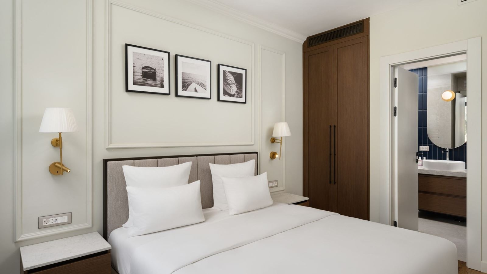 rooms-one-bedroom-apartment-sea-view