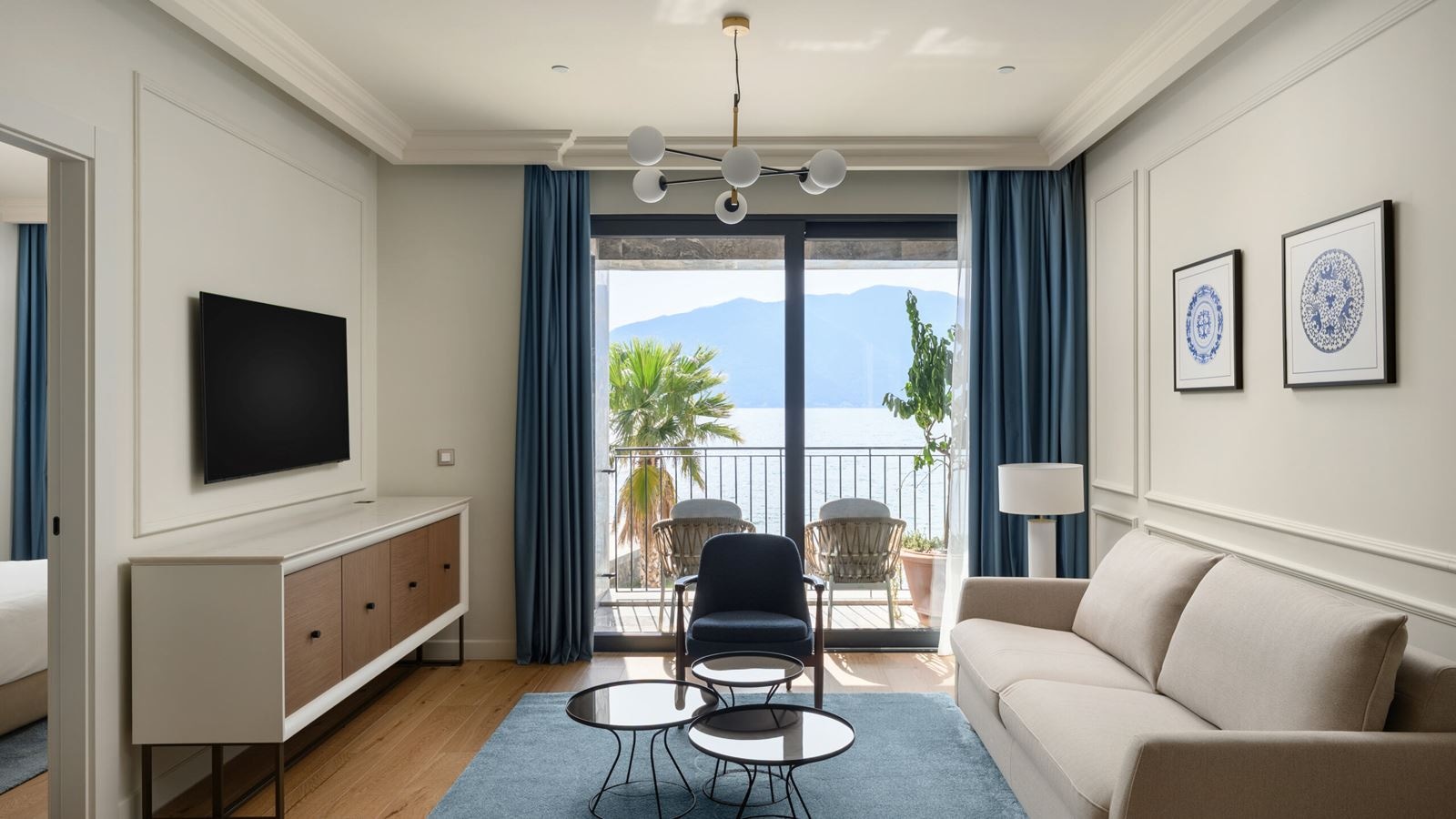 rooms-one-bedroom-apartment-sea-view