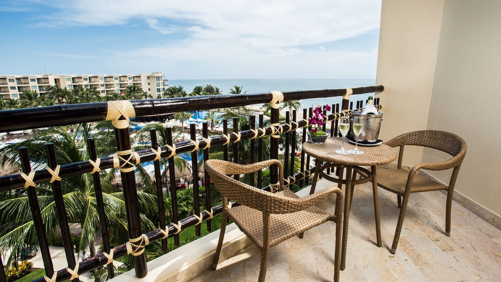 rooms-premium-deluxe-ocean-view