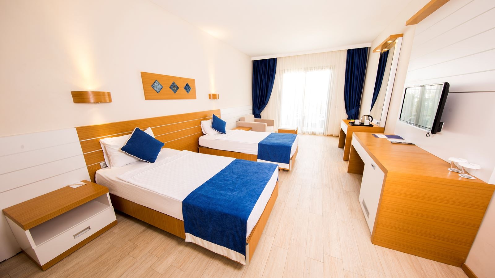 rooms-hotel-room