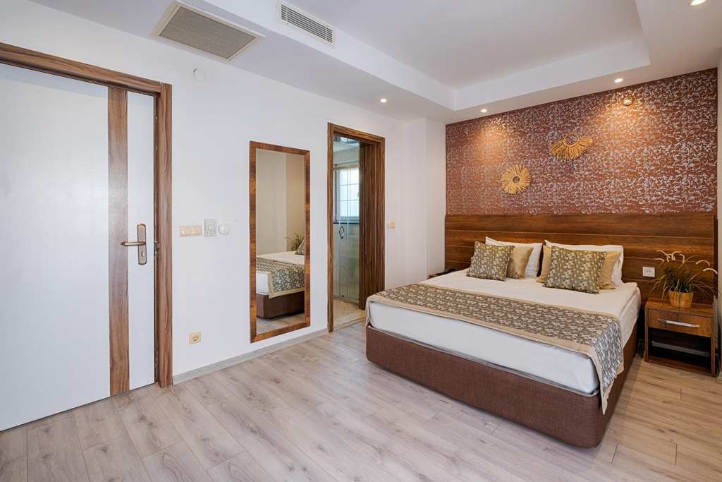 rooms-garden-room