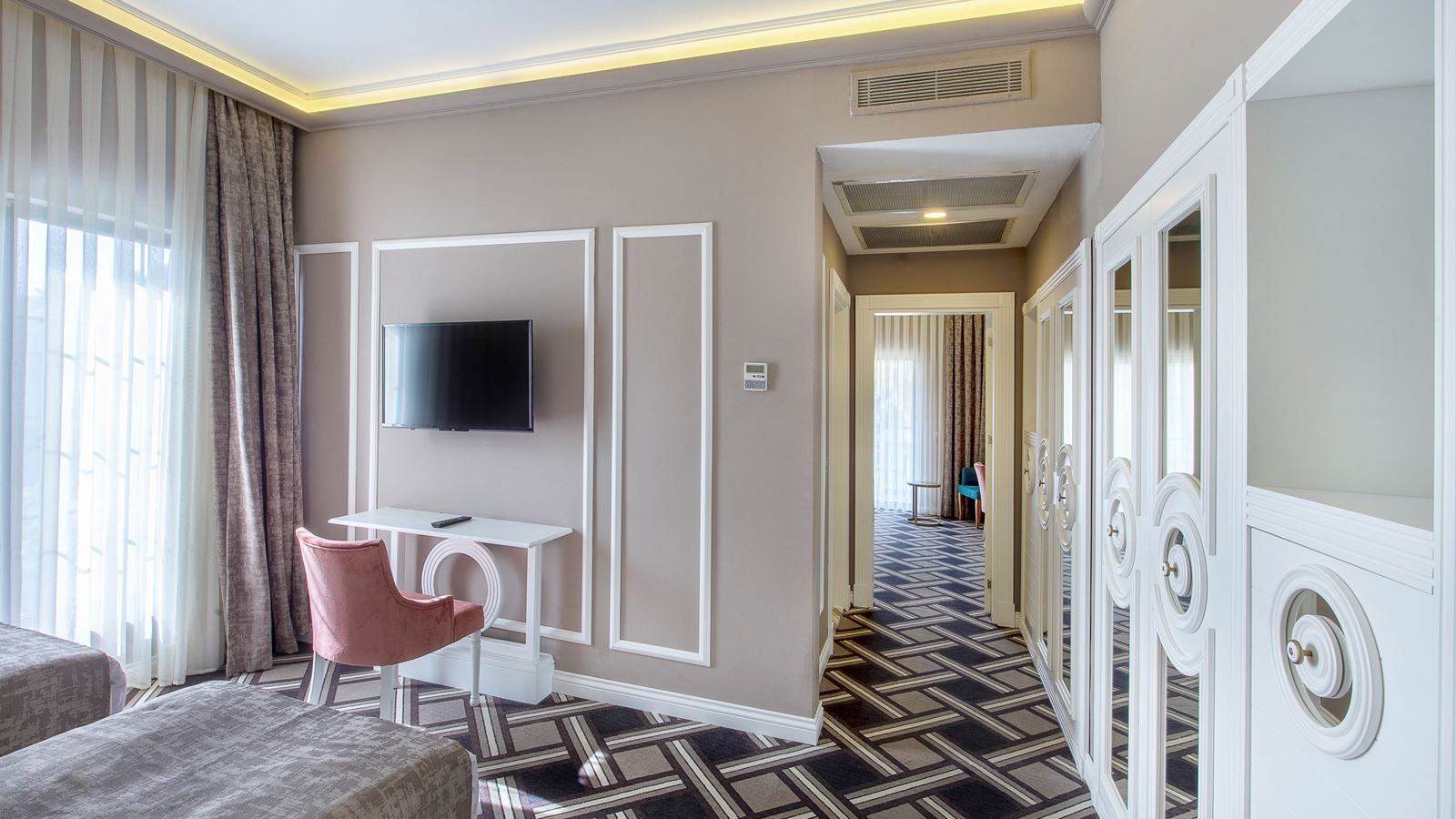 rooms-family-room