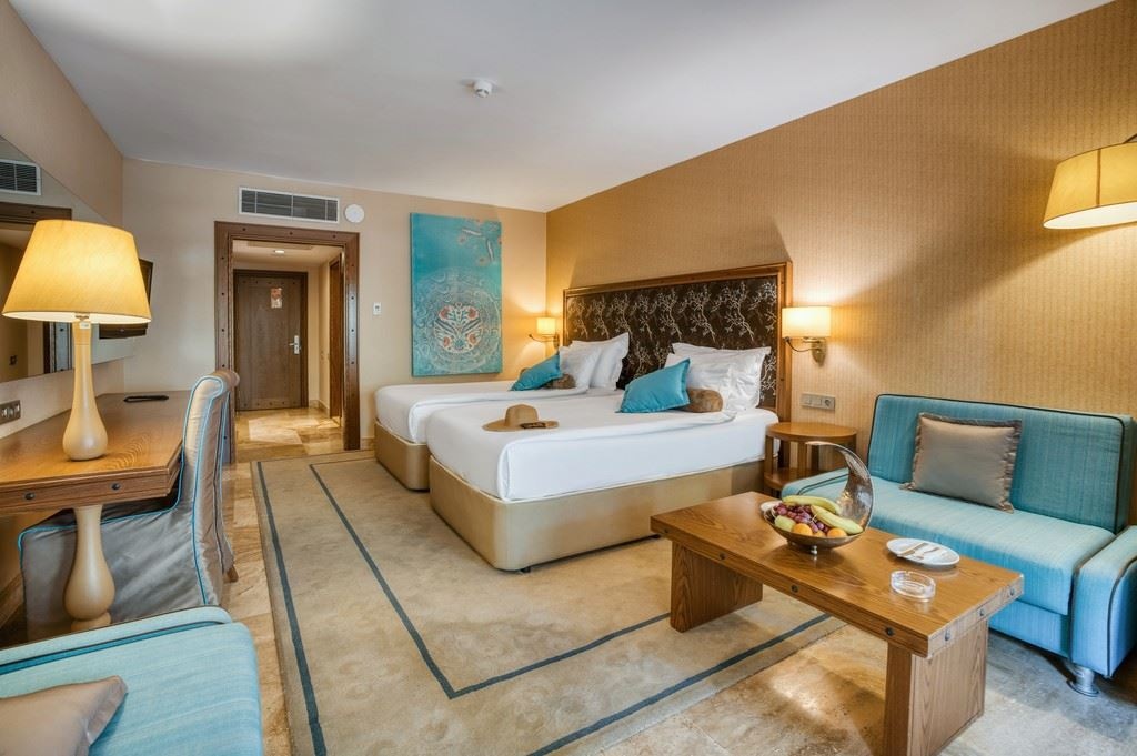 rooms-deluxe-room