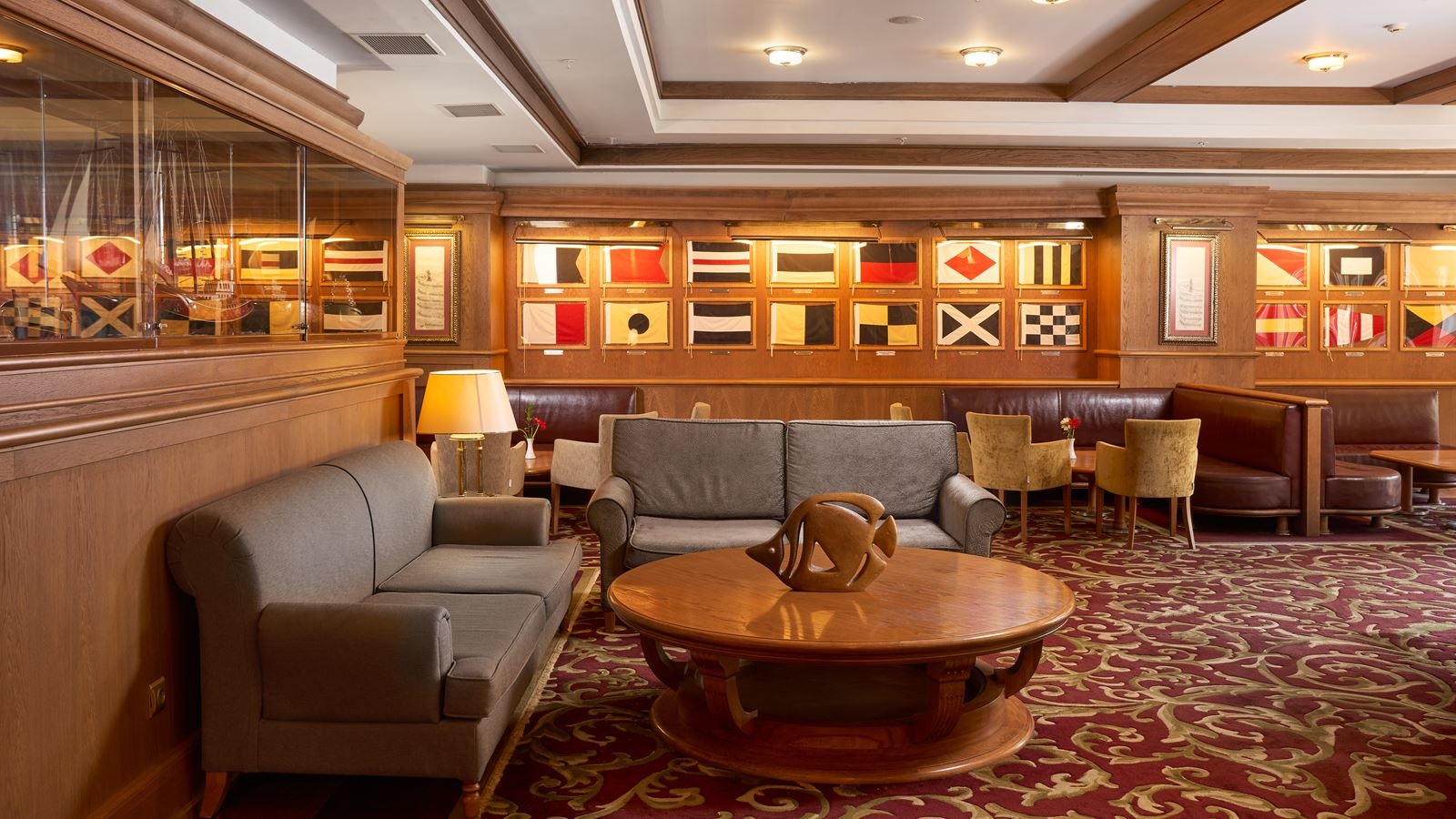 bars-lobby