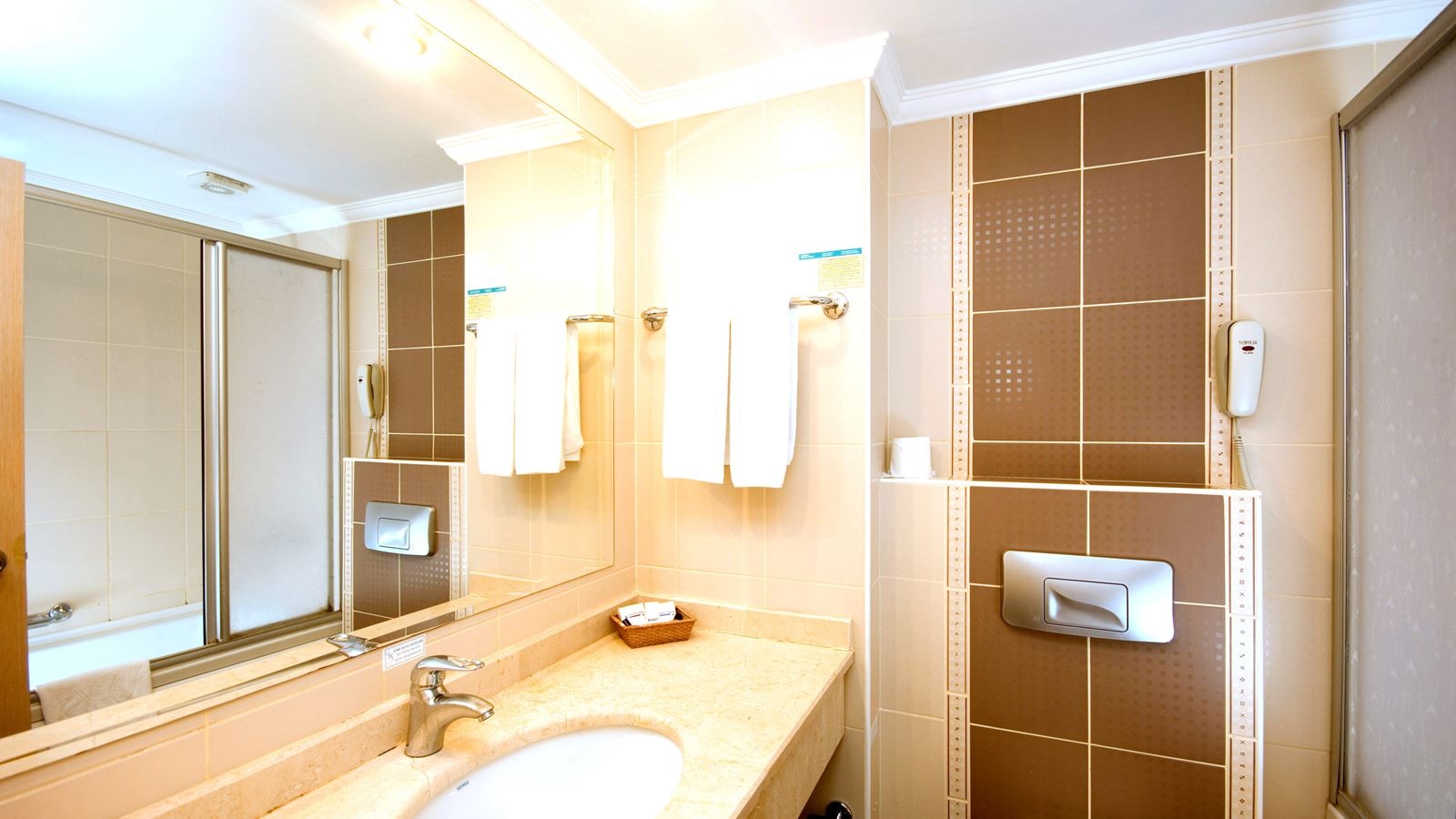 rooms-standard-land-view