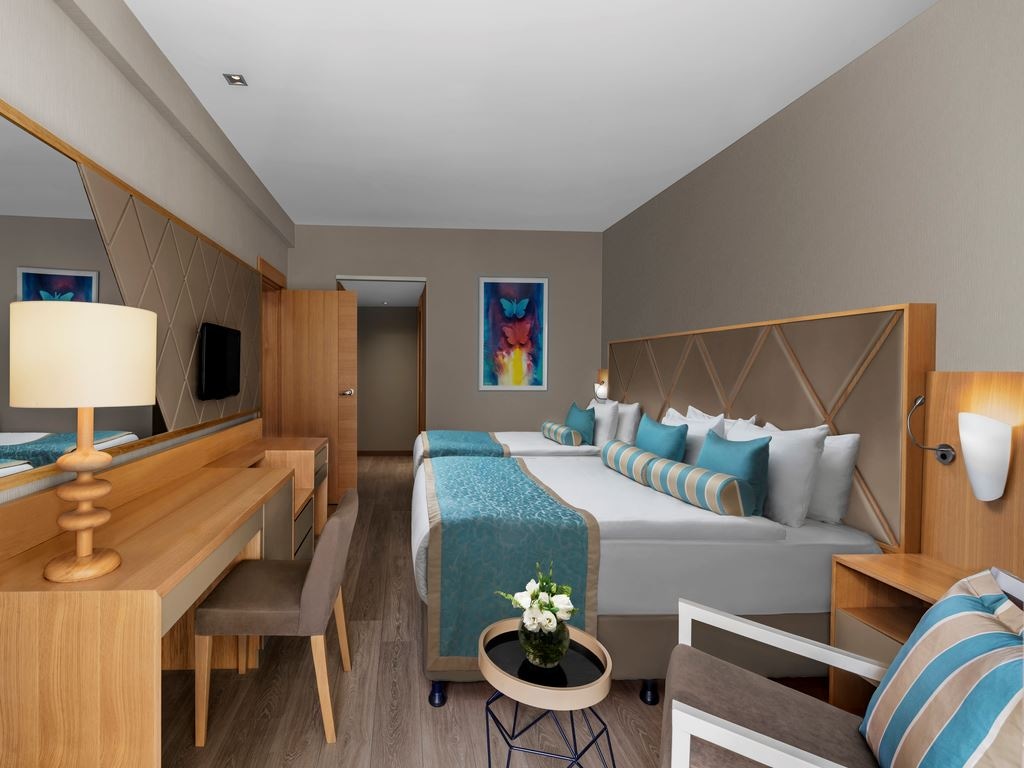 rooms-family-room