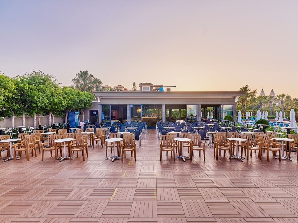 bars-arena-pool-bar