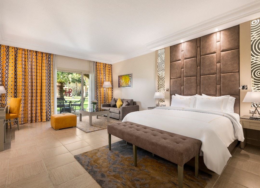 rooms-deluxe-room