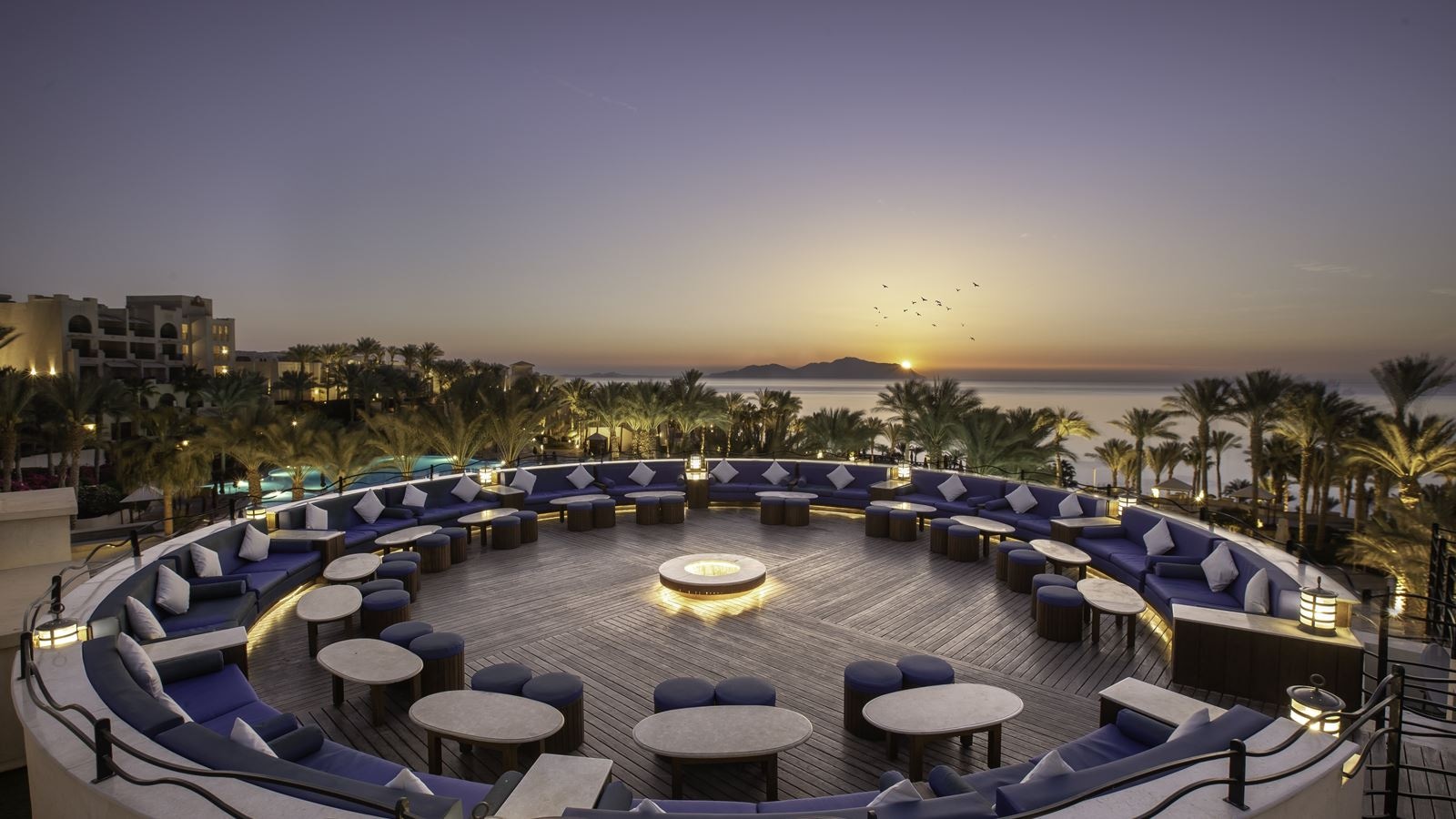 bars-sky-lounge