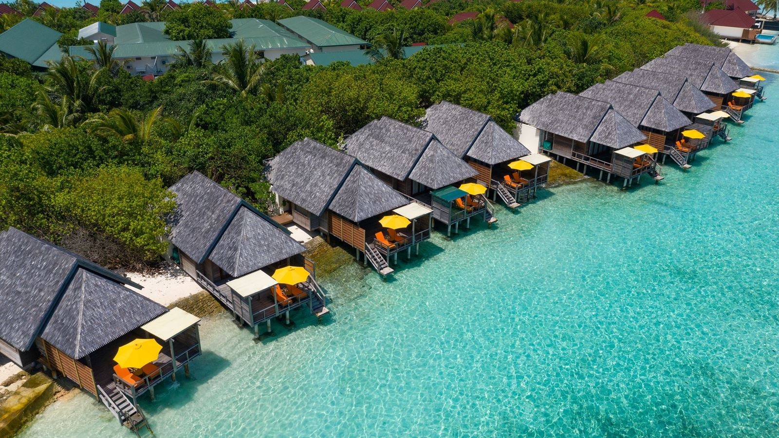 rooms-semi-water-villa