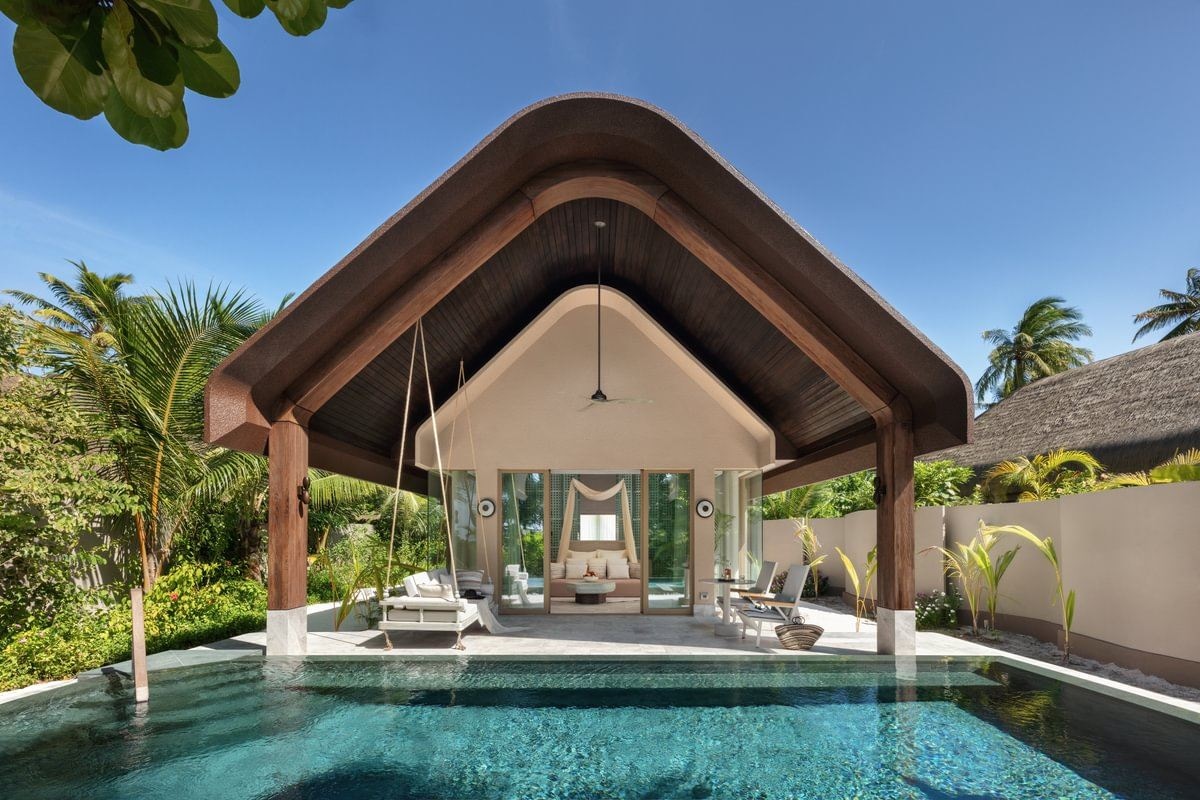 rooms-beach-pool-villa
