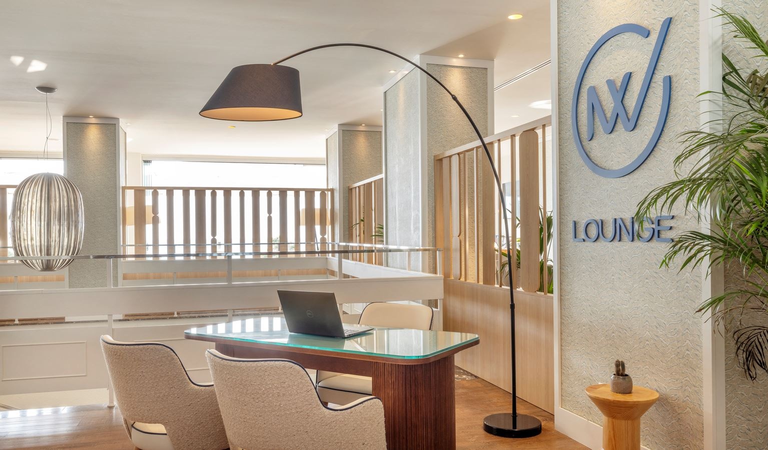 bars-my-favorite-club-lounge