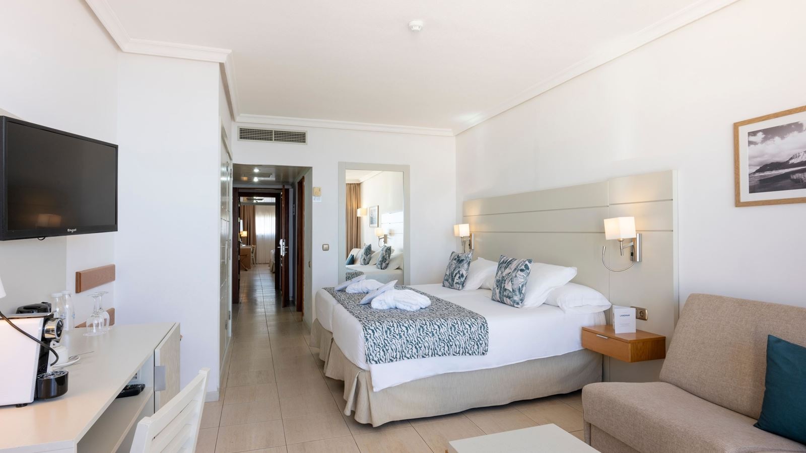 rooms-platinum-room-adults-only-balcony-or-terrace