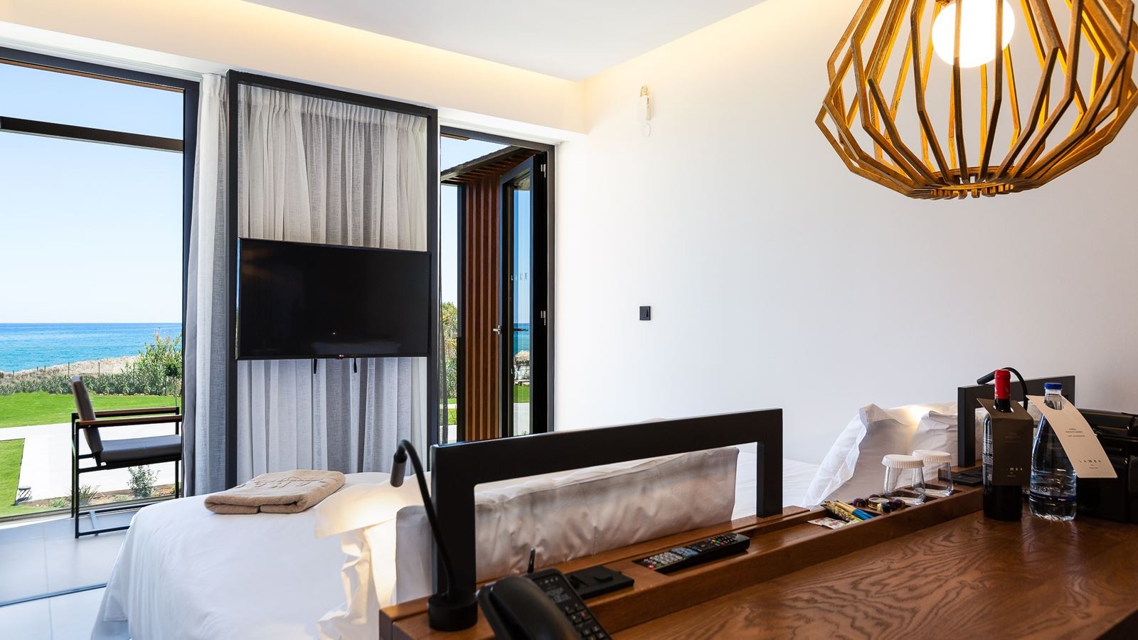 rooms-standard-room-with-sea-view